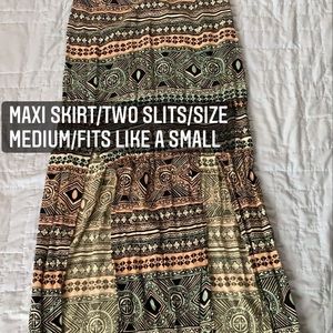 Maxi skirt